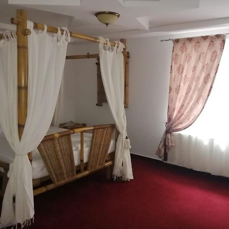 Pensiunea Rosenau Ришнов Екстер'єр фото